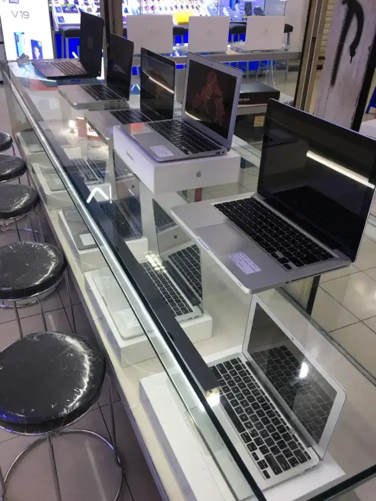 Dibeli harga bagusan MacBook/laptop normal minus se-jabodetabek