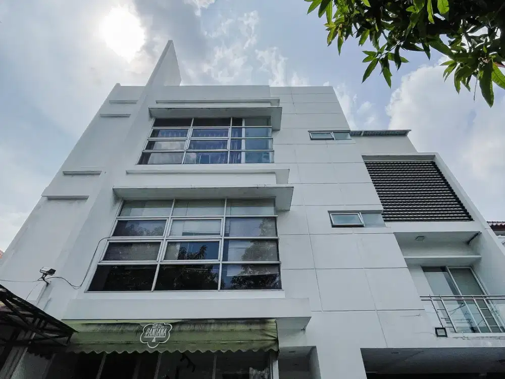 Modern Minimalist Building In Menteng & Prime Area