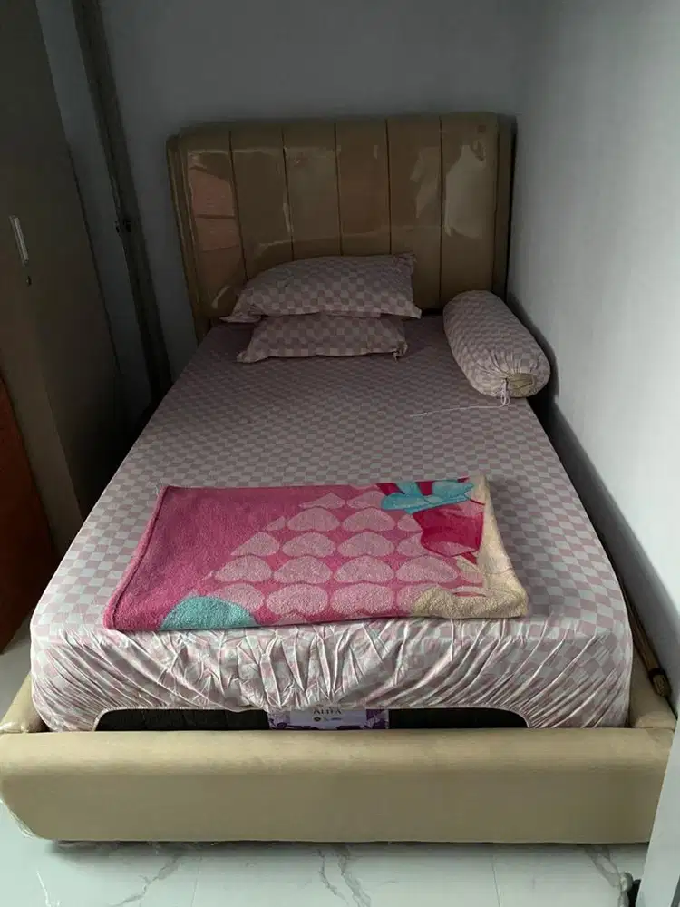 kasur dan difan bagus jarang pakai