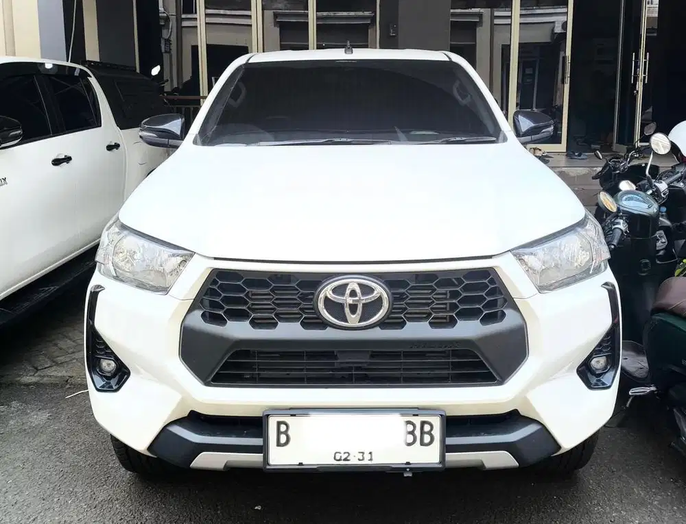 HILUX DC TYPE  2,.4G M/T DIESEL 2025
