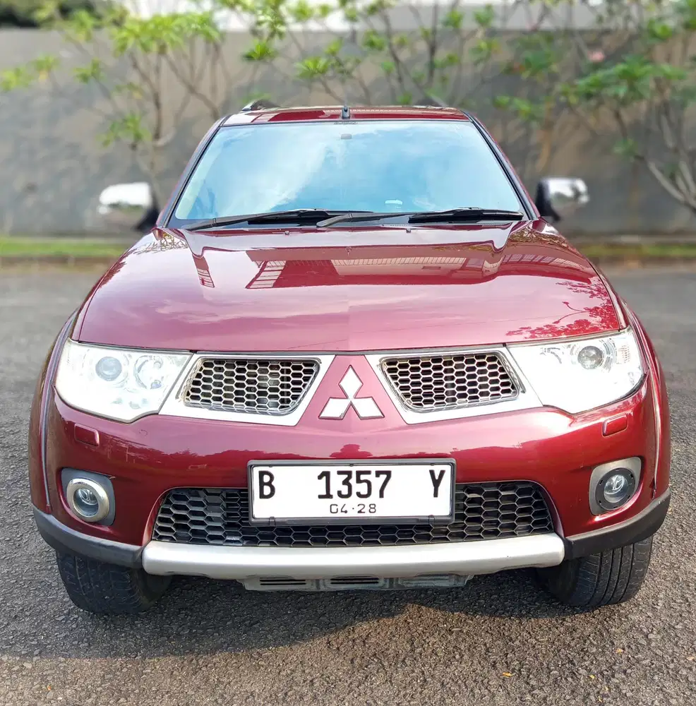 Mitsubisihi Pajero Sport Dakar 4x2 AT 2.5 Diesel 2012 Merah Istimewa