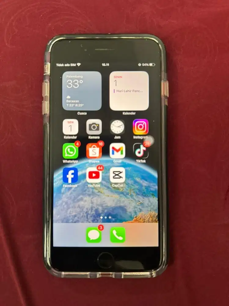 di jual cepat iphone 8 plus 128gb inter