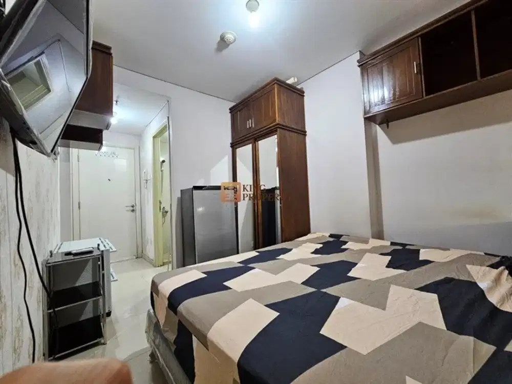 Bright, Neat & Ready to Move In! Studio Madison Park Modern Minimalist  Dekat Taman Anggrek