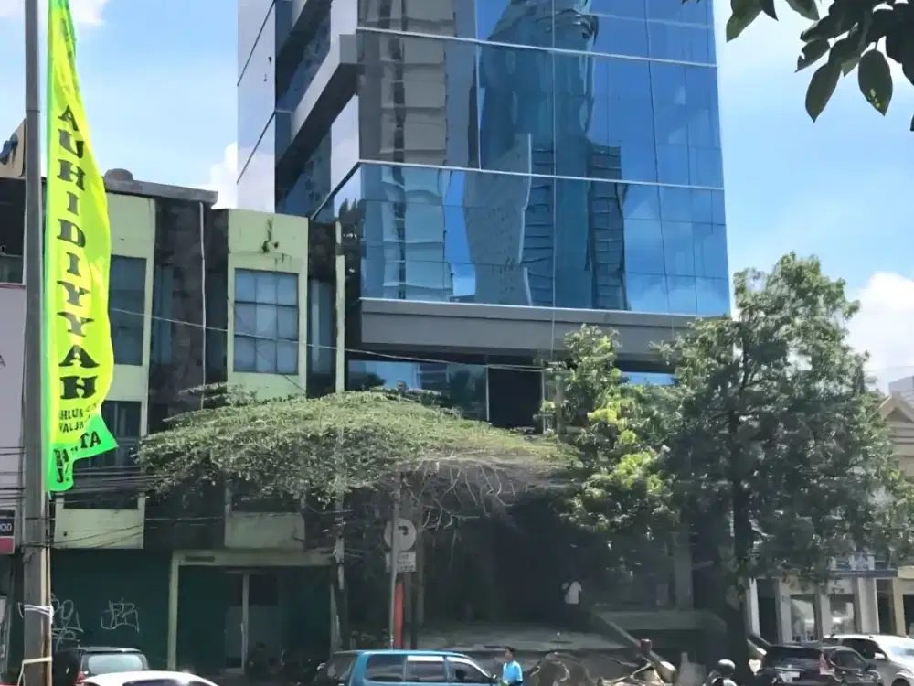 Jual Gedung di Area Sudirman Thamrin Jakarta Pusat 8 lantai Jarang Ada