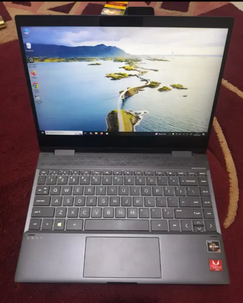Laptop HP X360 ryzen 7 touchreen