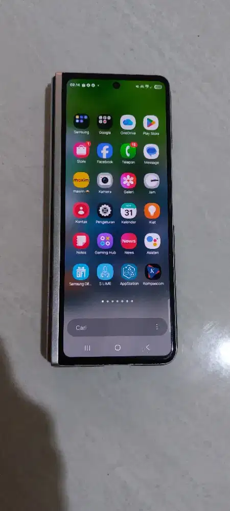 Samsung Galaxy Fold 3. Original SEIN Indonesia