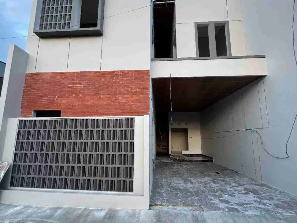 dijual rumah mewah lokasi sangat strategis