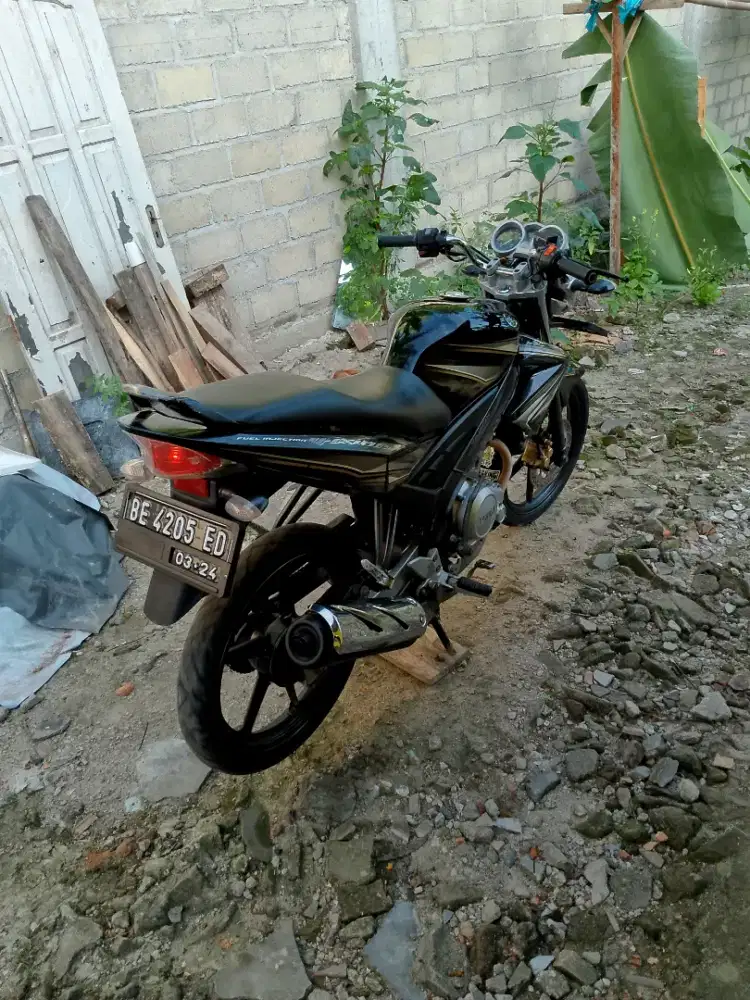 Jual vixion hitam
