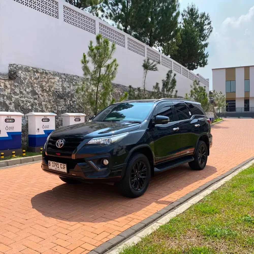 TOYOTA FORTUNER VRZ TRD 2020 DIESEL AT MATIC GANJIL