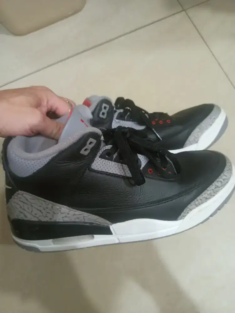 Sepatu Air Jordan 3 black cement