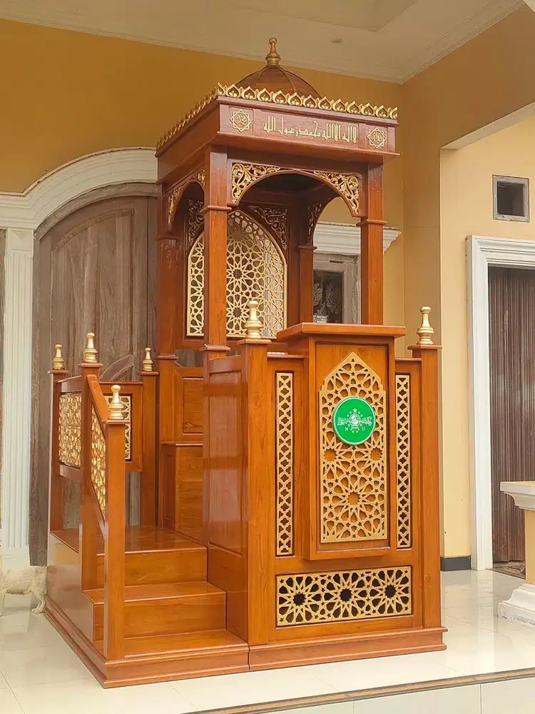 Mimbar Masjid Tangga