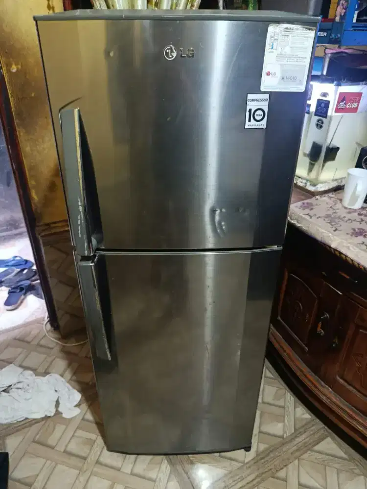 Kulkas 2 pintu merek LG