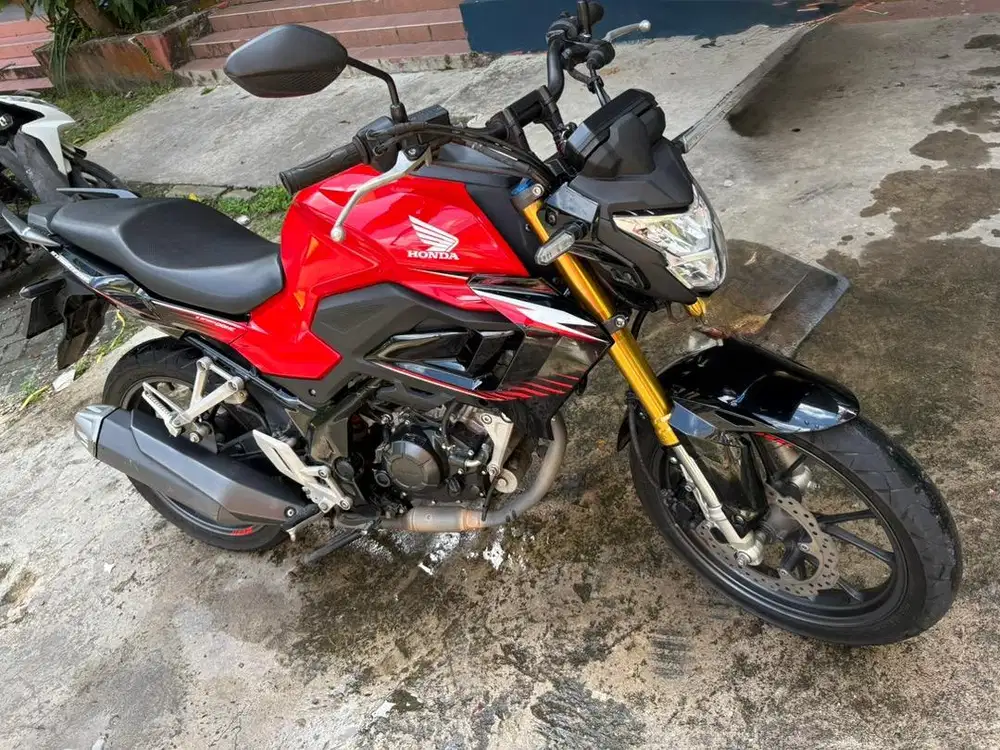 Cb150R like new