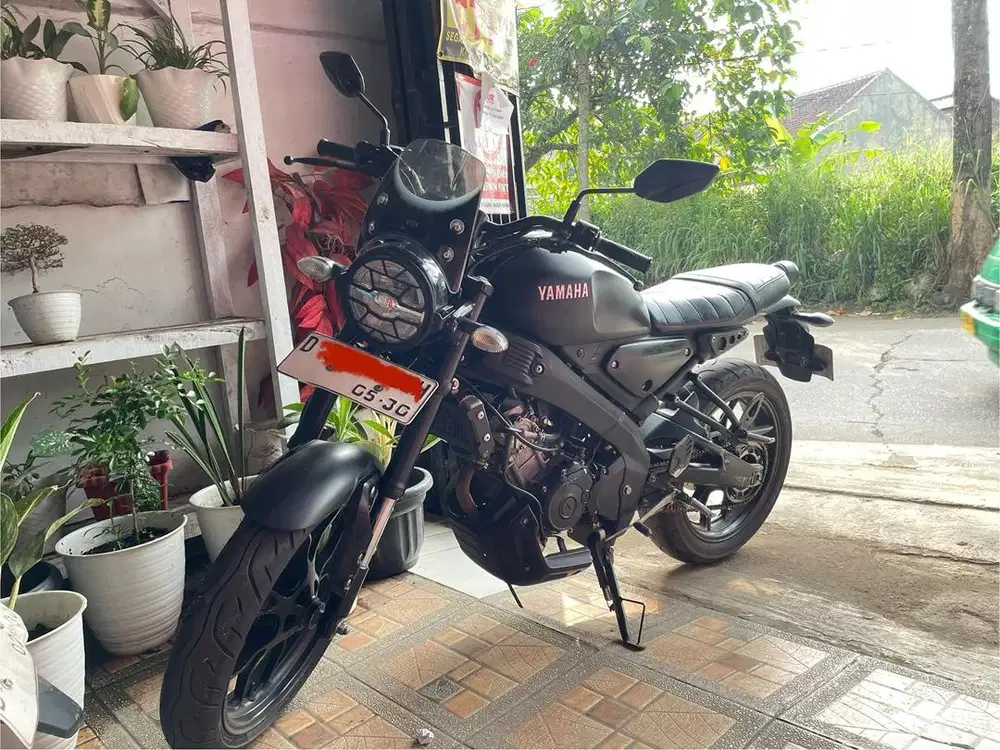 DI JUAL XSR 155 HITAM DOFF