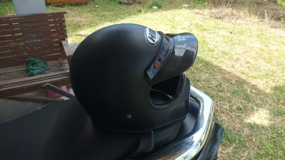DIJUAL HELM CAKIL SECOND WARNA HITAM