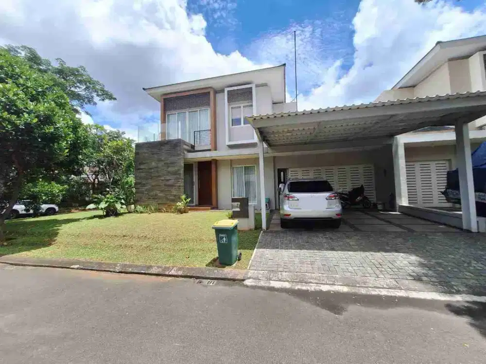 Dijual Rumah 2 Lantai Huk Halaman Luas di Sutera Orlanda Alam Sutera