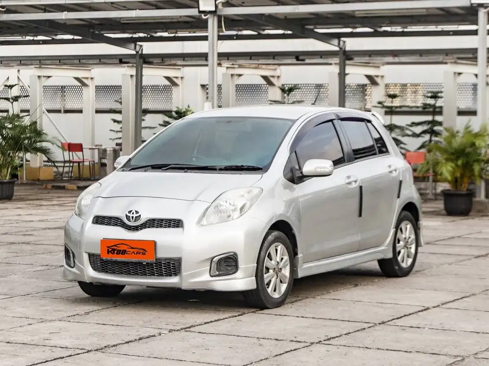 Toyota Yaris E AT Facelift 2012
