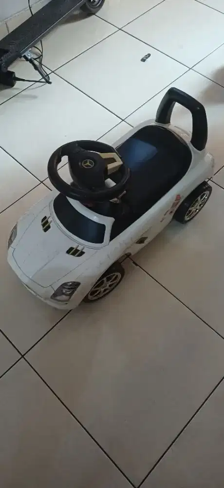 Mainan mobil anak anak