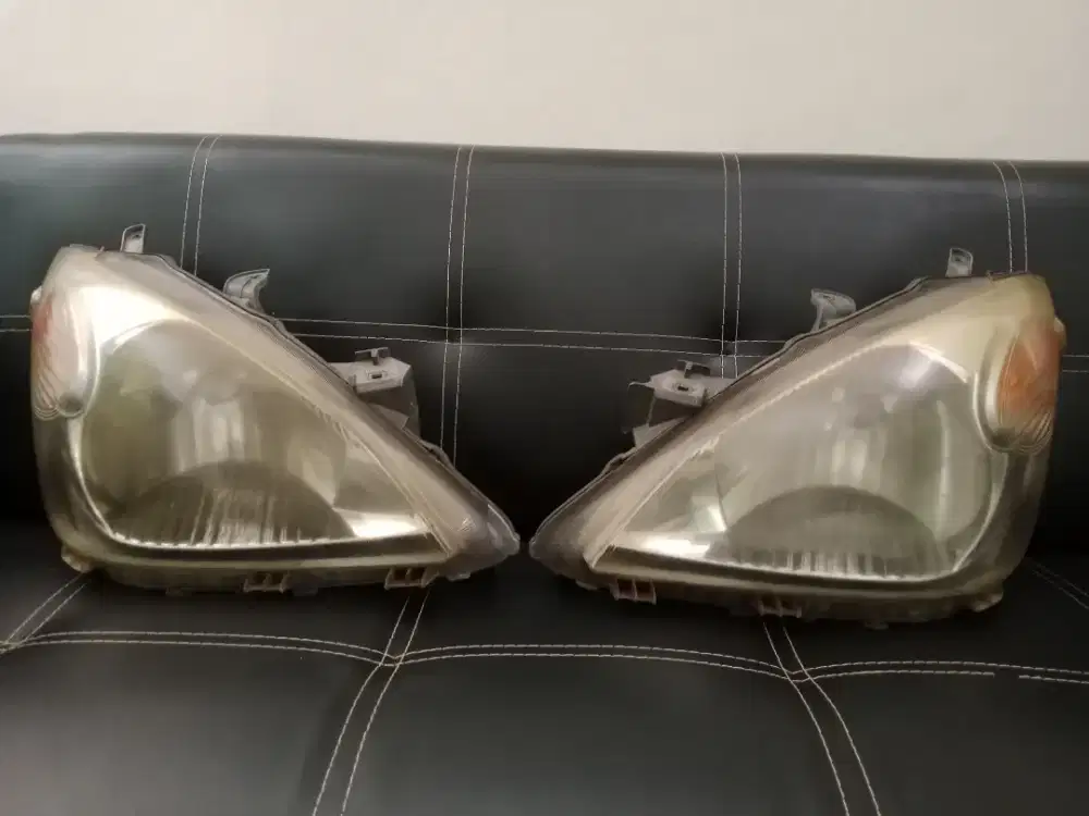 Head Lamp Avanza 2009