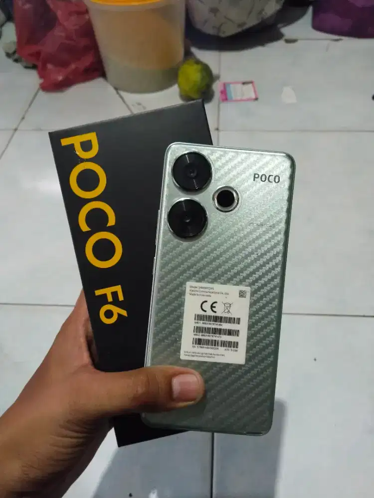 Pocco f6 (12/512).