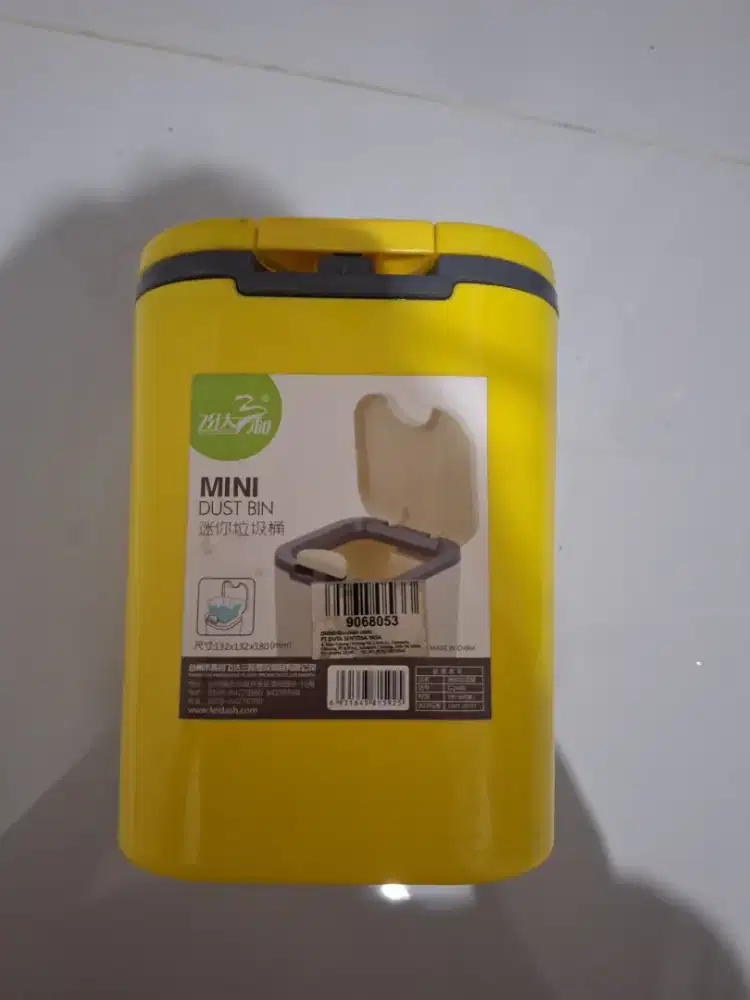 Tempat Sampah Mini/ Mini Dustbin