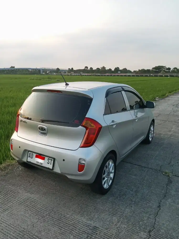 Picanto 2012 SE Manual