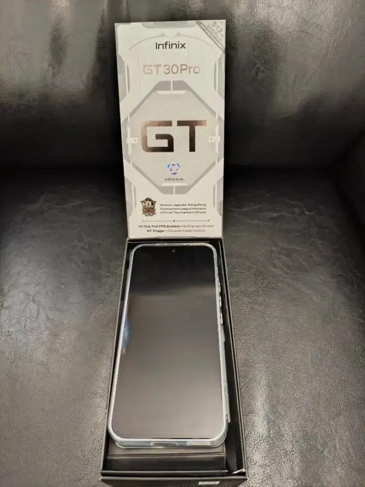 Gt 30 pro 12/512 blade white Full set