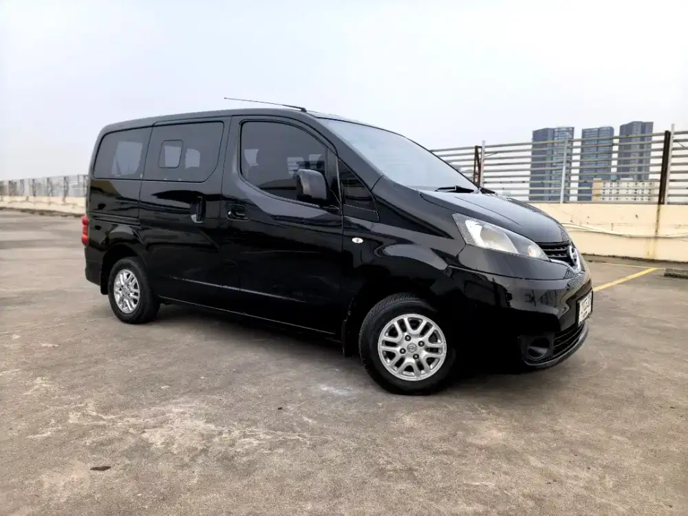 Tanpa DP : Evalia XV 2012 Tangan 1