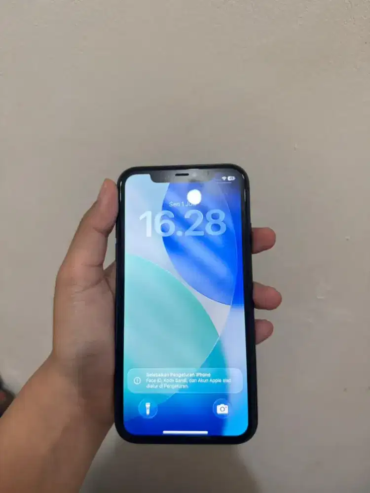 iPhone 11 64GB (Second)