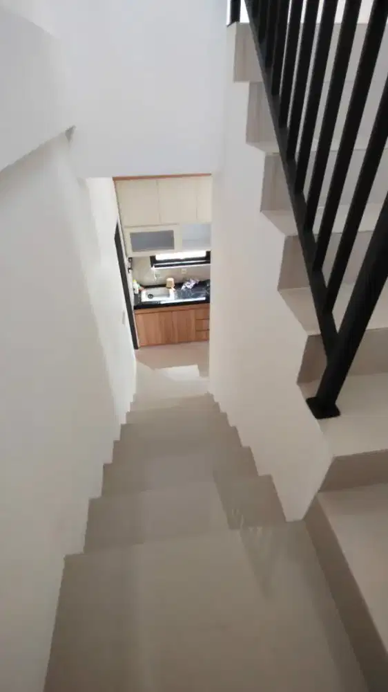 JUAL RUMAH SEMI VILA BARU WITH POOL