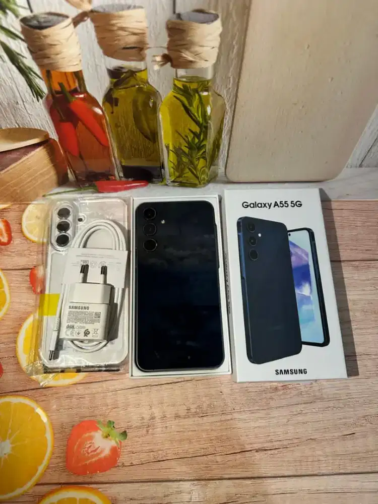 Jual hp likenew samsung A55 5G 8/256 istimewa free ADAPTOR n case