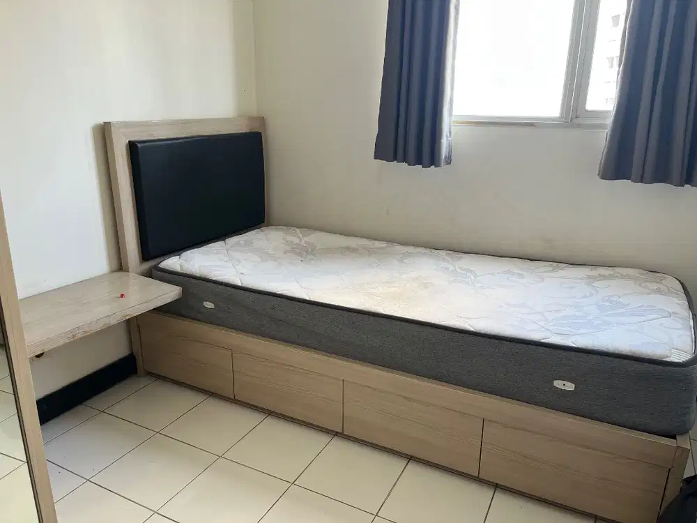 Dipan dan kasur 100x200 bekas berkualitas