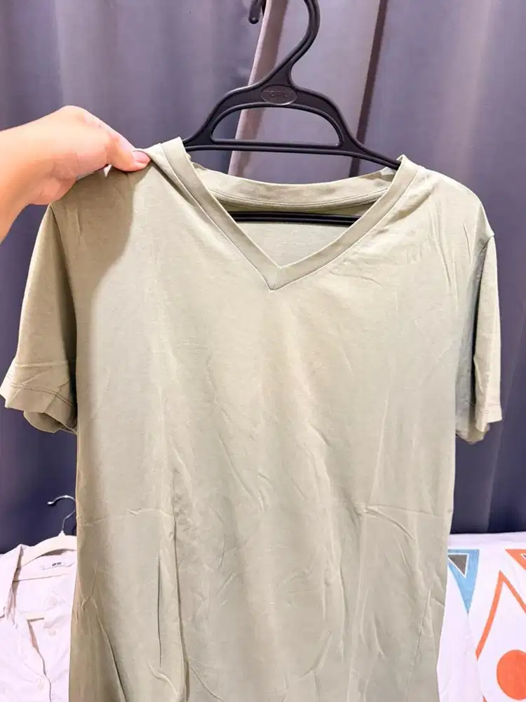 Kaos wanita v neck (the executive)