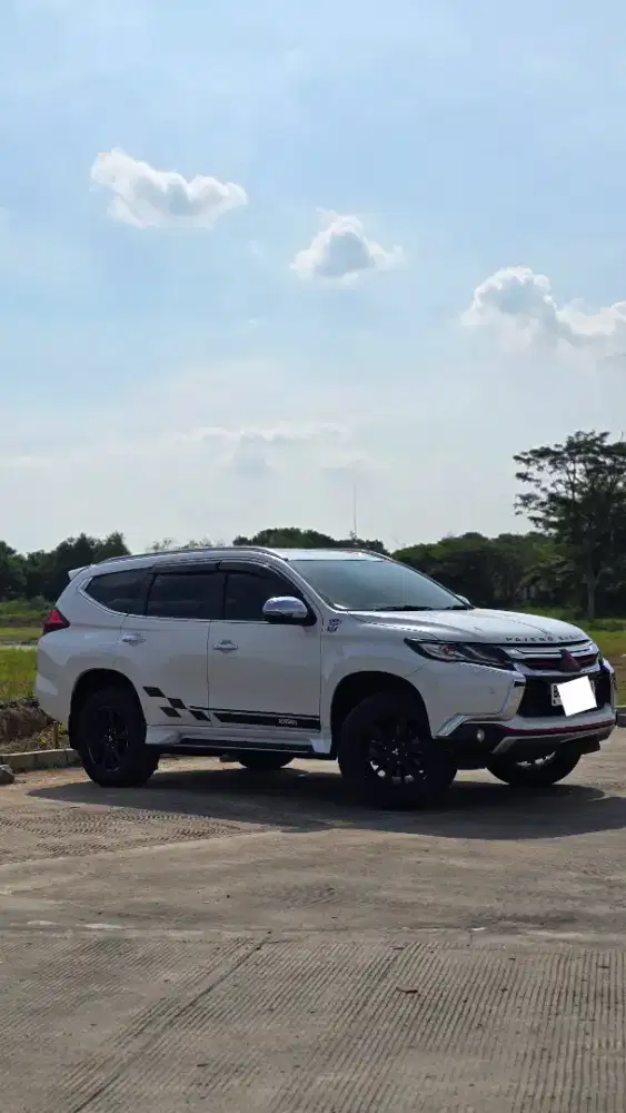 Mitsubishi Pajero Sport Dakar 4x2 AT 2017