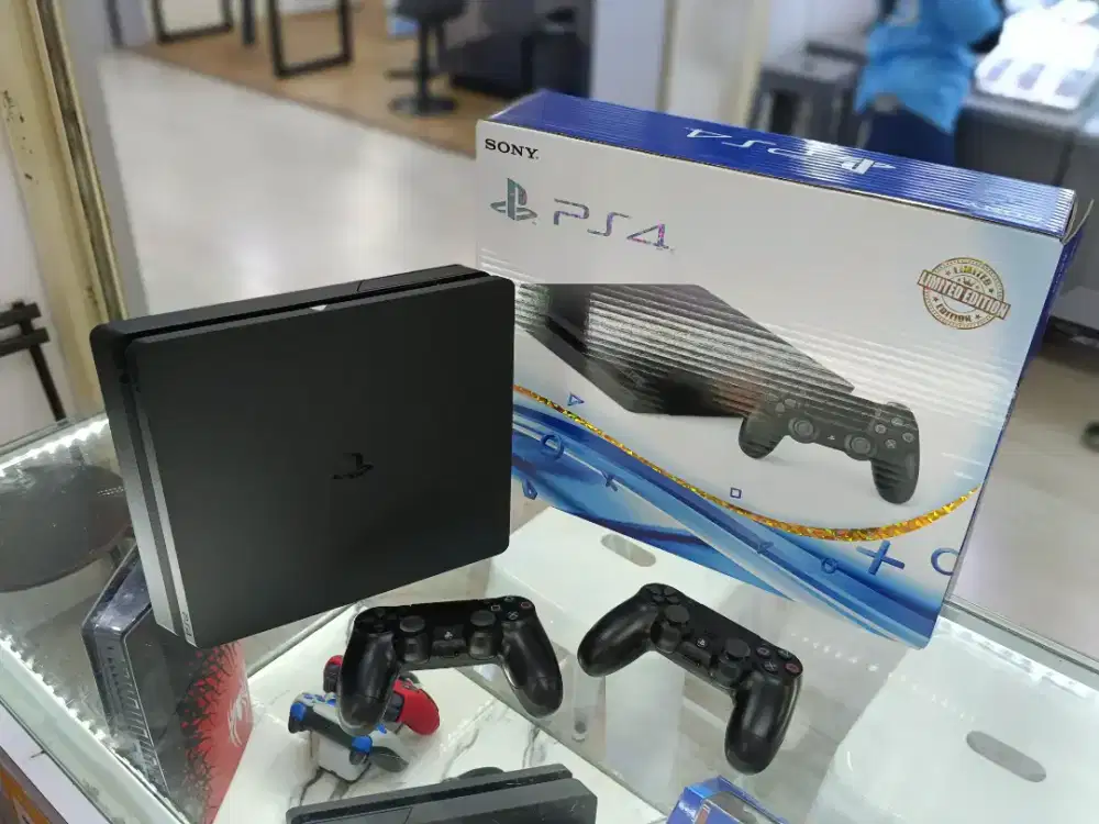 PS4 Slim 1TB Full Game