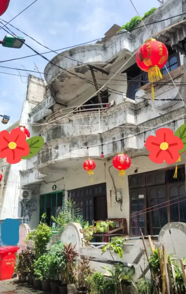 Dijual Rumah Tua Hitung Tanah 2 Lantai Pademangan