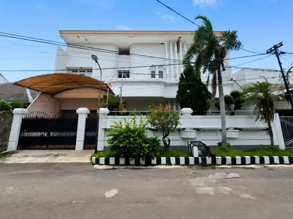 Rumah Manyar Kertoarjo Strategis • Siap Huni • Row 3.5 Mobil