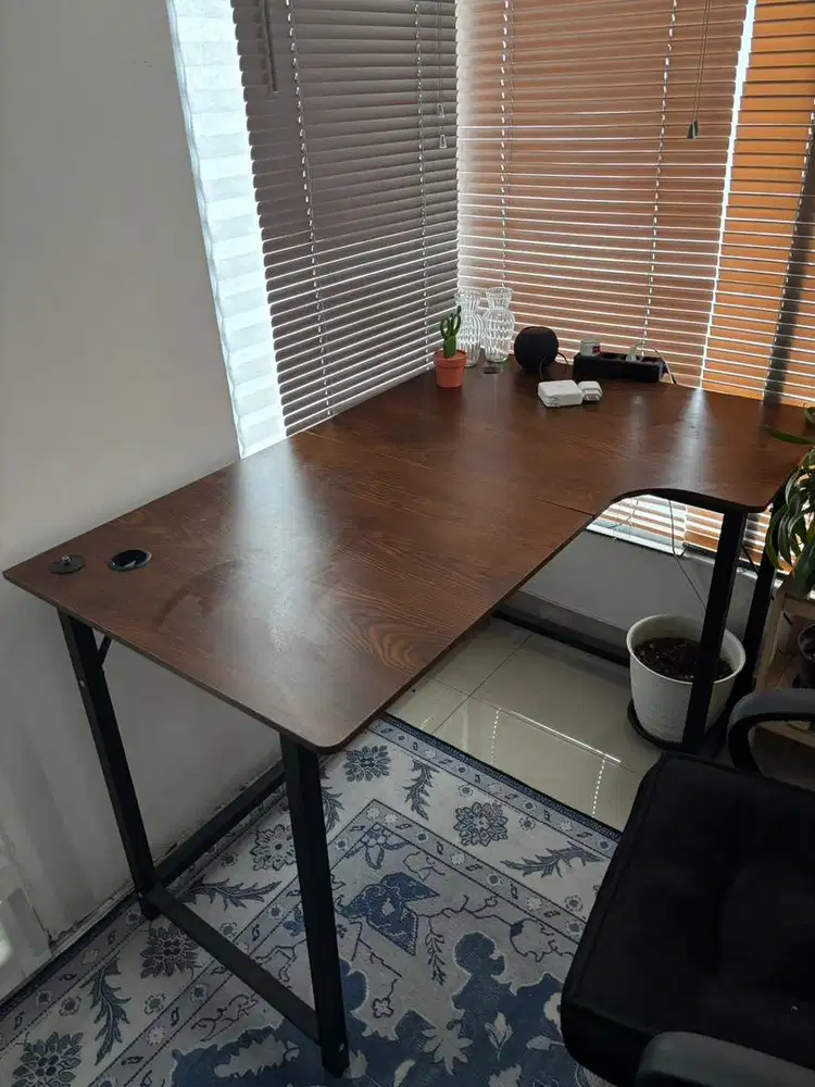 Meja Kantor Kayu L shape 120