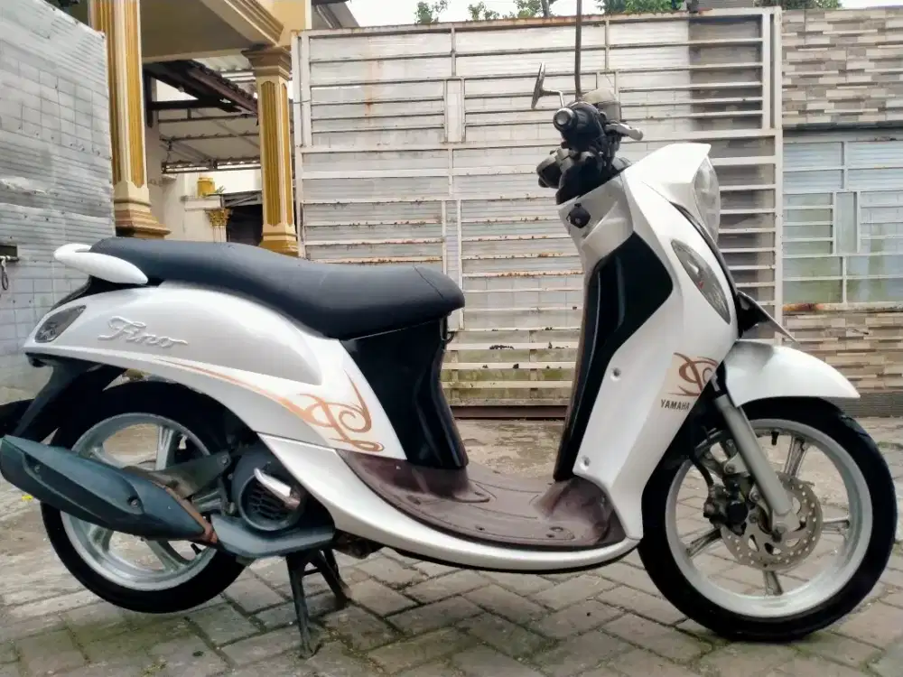 Yamaha Fino 125 lengkap motor sehat keterangan detail dibawah