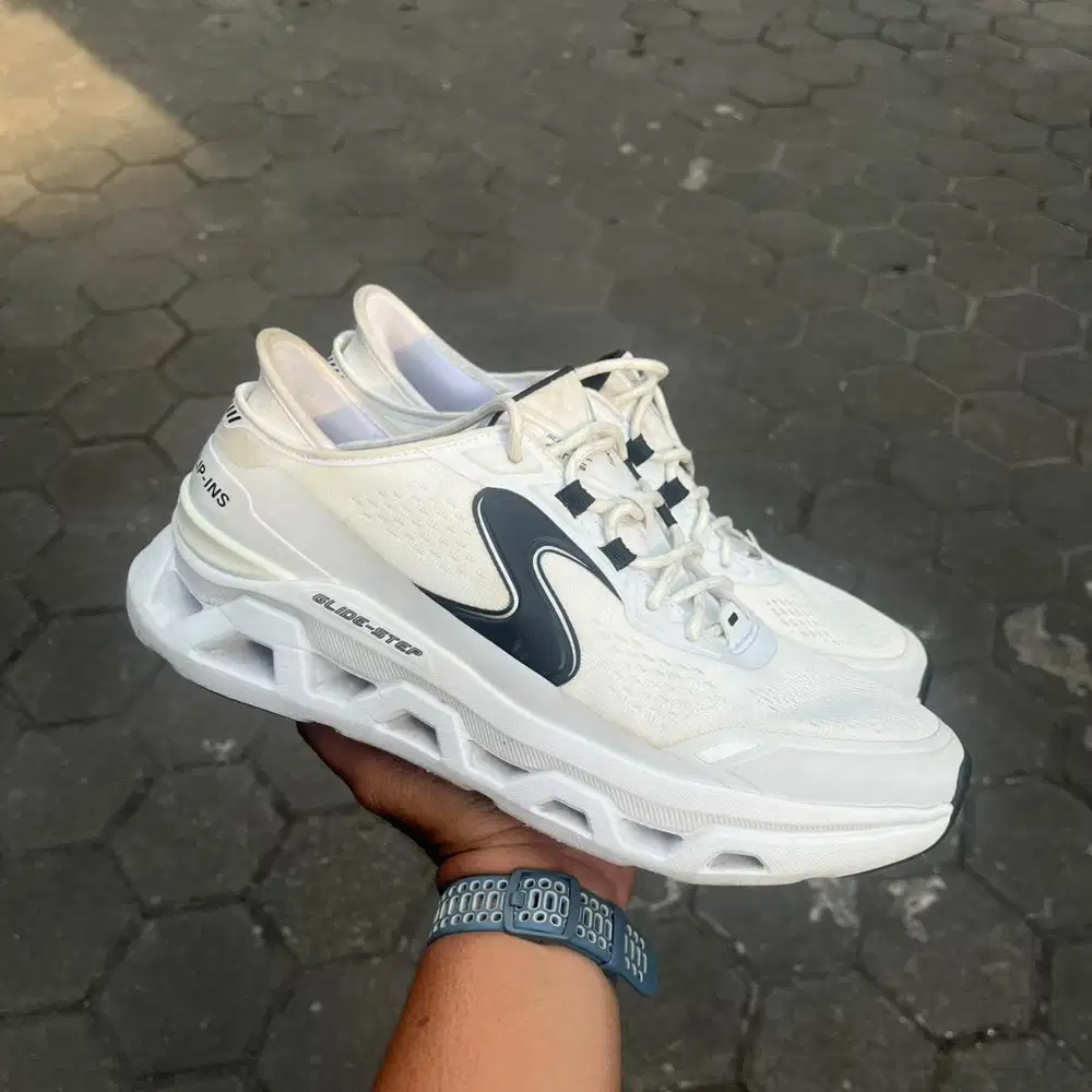 Sepatu Skechers Size 42 Original