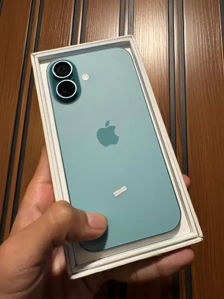 iPhone 16 basic teal 128gb iBox