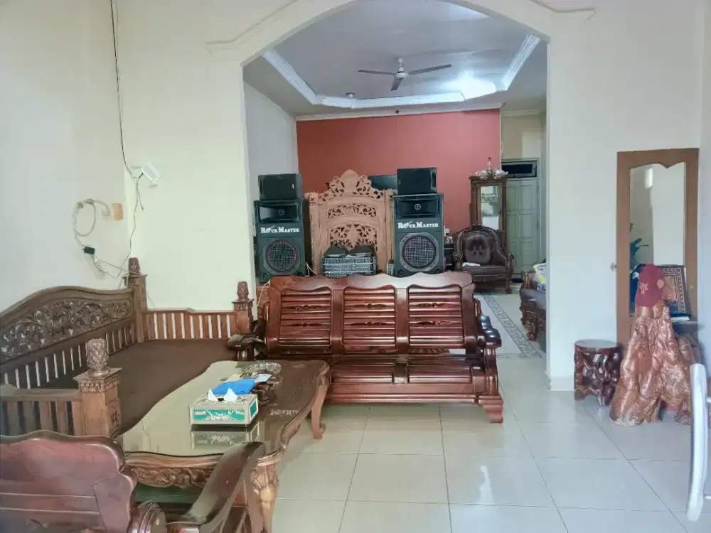 Jual Rumah ,Benar2 di Tengah Kota