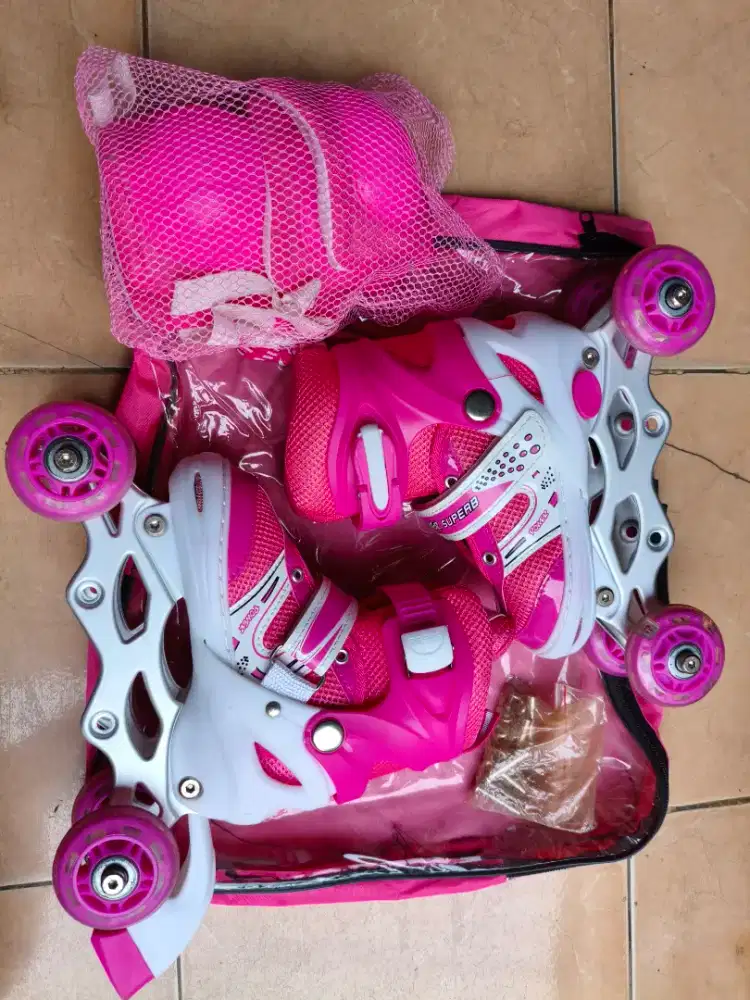 SEPATU RODA ANAK PEREMPUAN MODEL BAN MOBIL