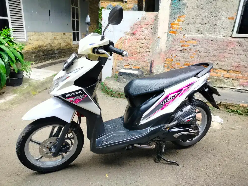 Honda beat fi 2013 putih pemakaian pribadi