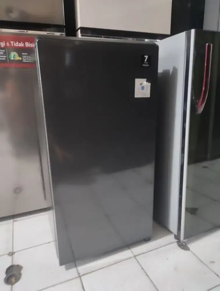 KULKAS 1 PINTU AQUA AQR-D185 MDS