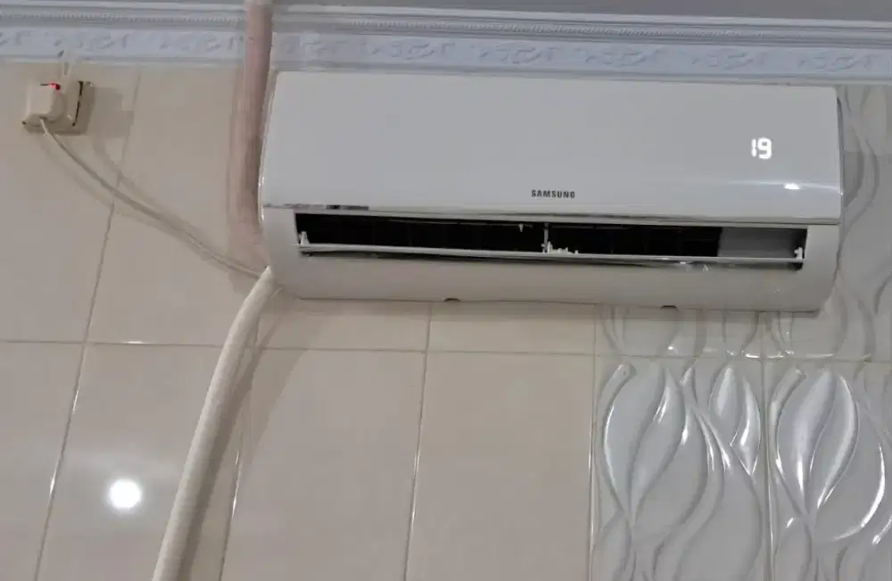 AC Samsung 1 pk, kondisi 95% seperti baru