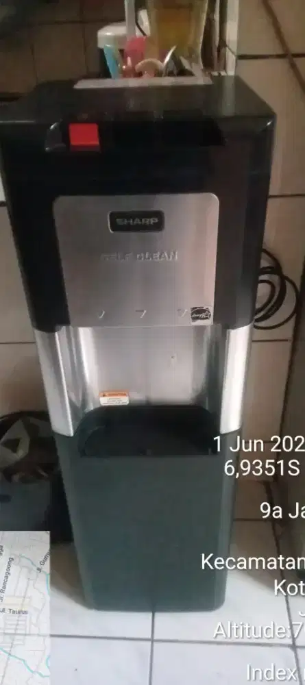 Dispenser panas dingin