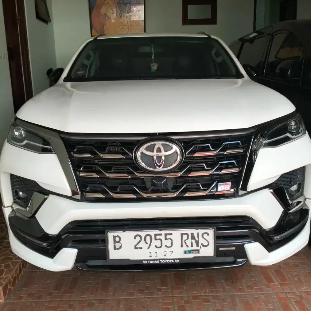 Toyota fortuner 2.8 GR Sport A/T