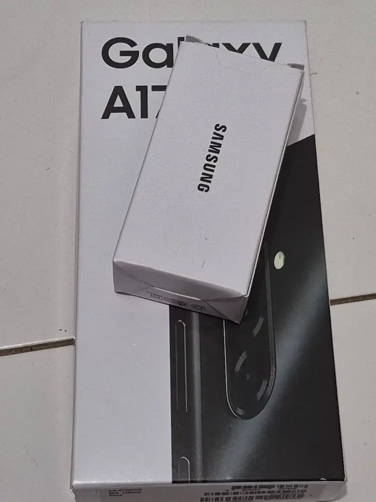 Samsung Galaxy A17 8/256GB Second + Adaptor – Mulus & Normal
