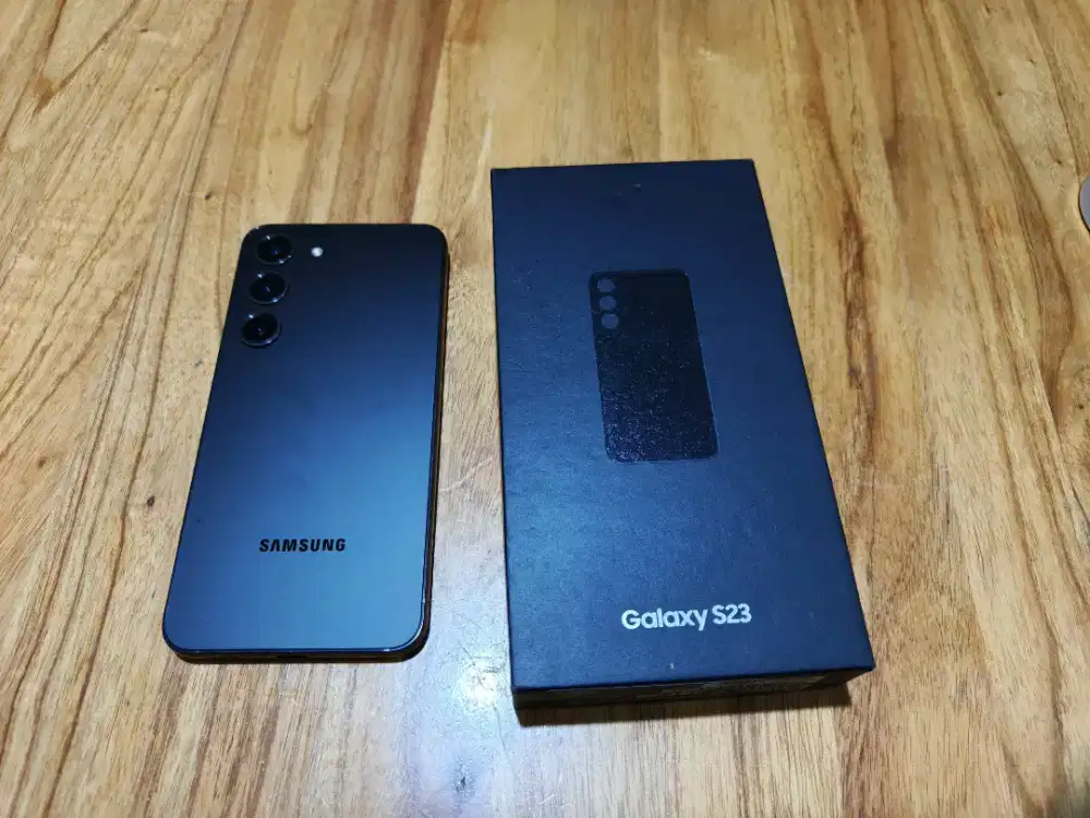 Samsung S23 8/256